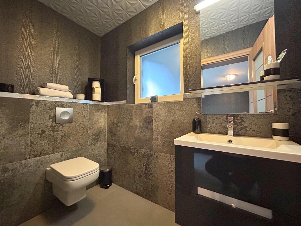 Thea Apartment Timişoara Buitenkant foto