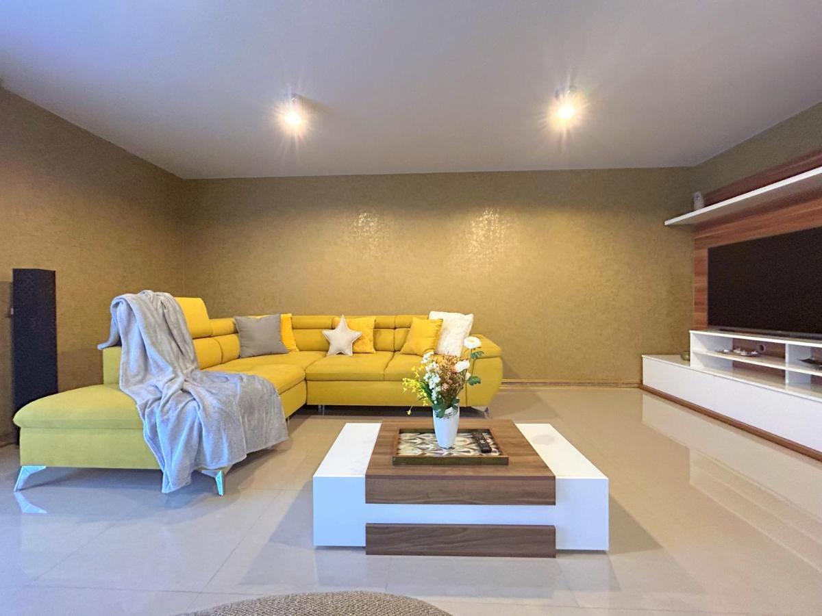 Thea Apartment Timişoara Buitenkant foto