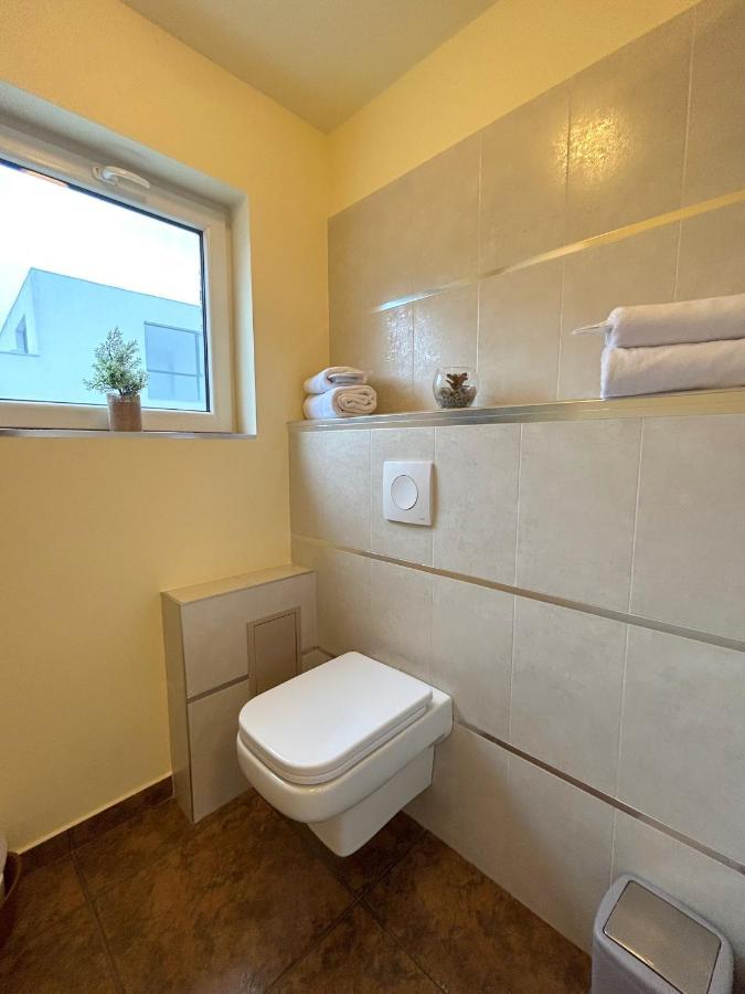 Thea Apartment Timişoara Buitenkant foto